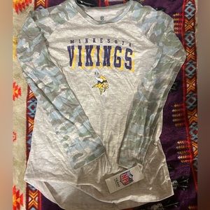 Nwt VIKINGS shirt